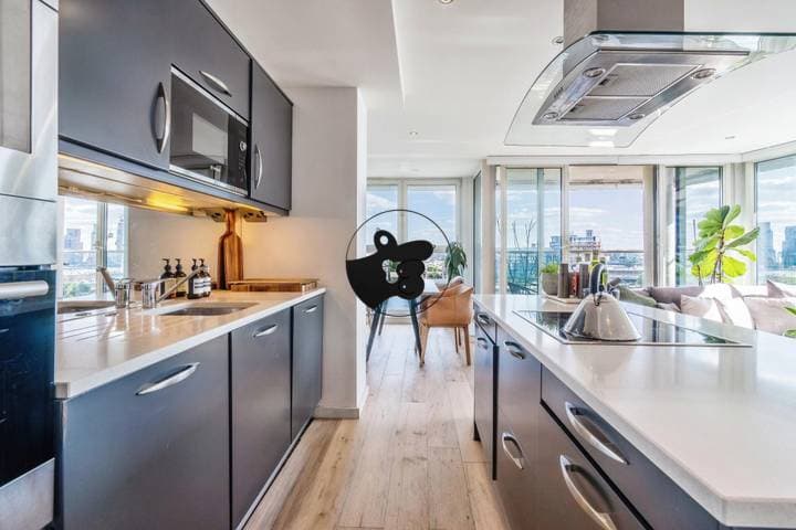 2 bedrooms apartment for sale in London, United Kingdom - Image 6