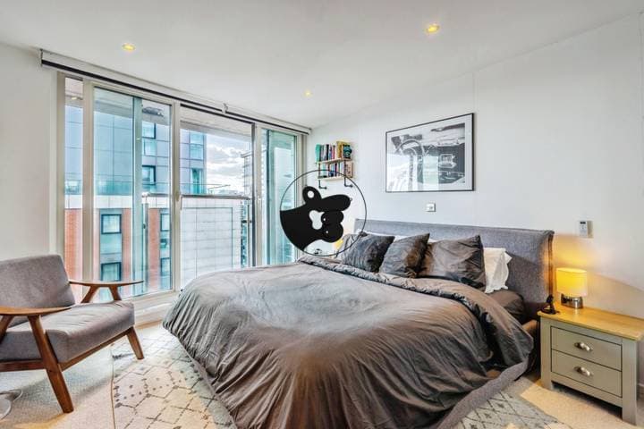 2 bedrooms apartment for sale in London, United Kingdom - Image 13