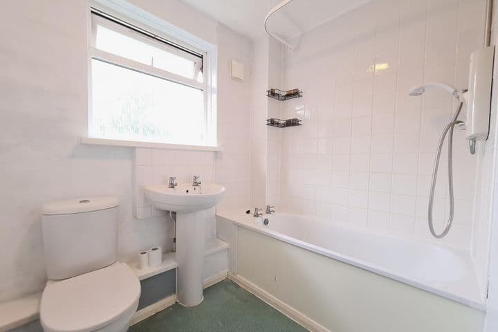 2 bedrooms apartment for sale in Dursley, United Kingdom - Image 9