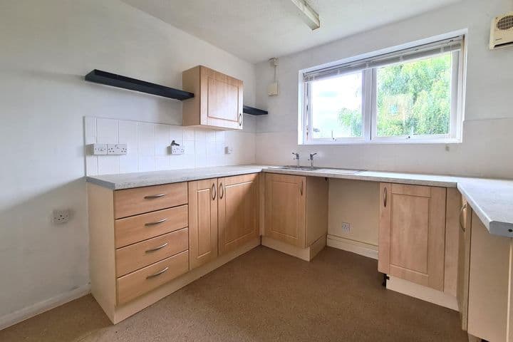 2 bedrooms apartment for sale in Dursley, United Kingdom - Image 4