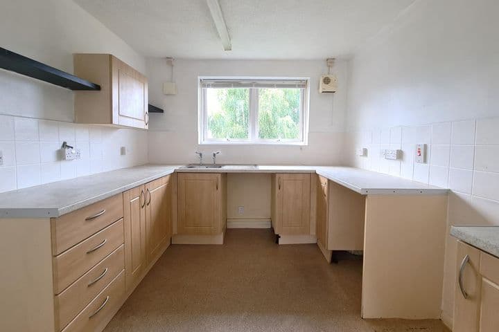 2 bedrooms apartment for sale in Dursley, United Kingdom - Image 5