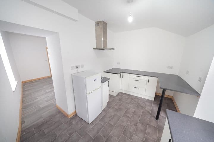 3 bedrooms house for sale in Llanelli, United Kingdom - Image 8