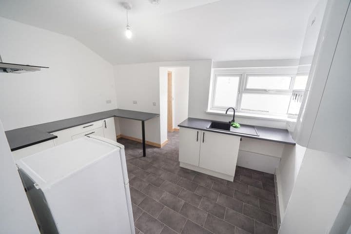 3 bedrooms house for sale in Llanelli, United Kingdom - Image 9