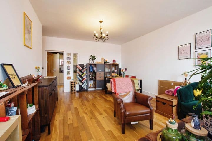 2 bedrooms apartment for sale in Nottingham, United Kingdom - Image 6