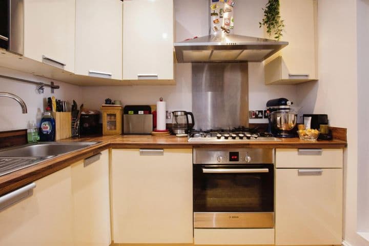 2 bedrooms apartment for sale in Nottingham, United Kingdom - Image 10