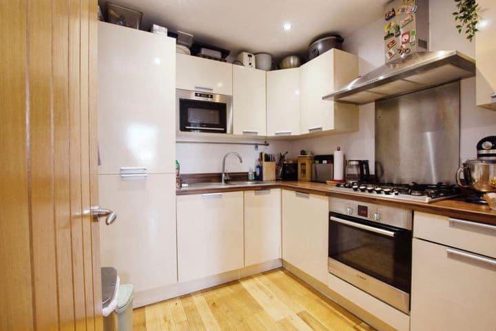 2 bedrooms apartment for sale in Nottingham, United Kingdom - Image 3