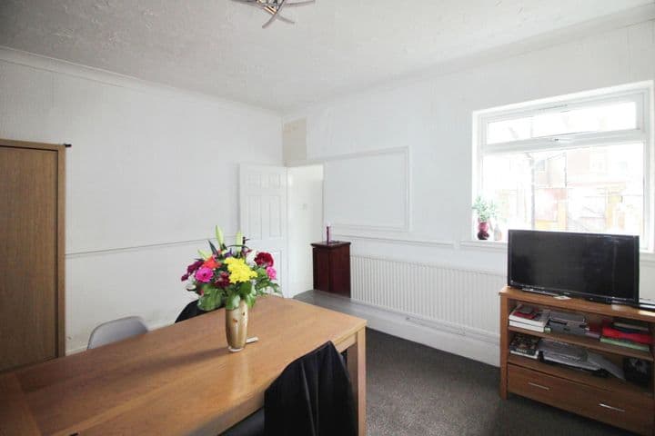 3 bedrooms house for sale in Grimsby, United Kingdom - Image 3