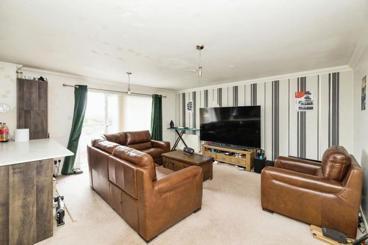 2 bedrooms apartment for sale in Livingston, United Kingdom - Image 7