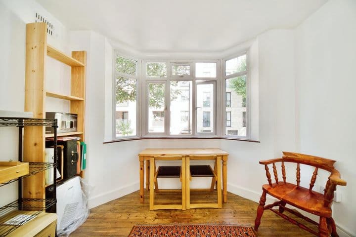 3 bedrooms apartment for sale in London, United Kingdom - Image 8