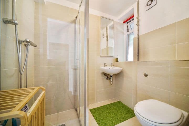 3 bedrooms apartment for sale in London, United Kingdom - Image 10