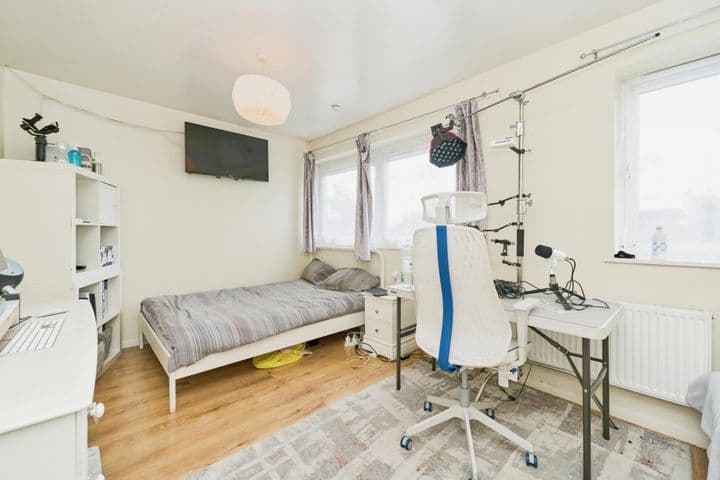 2 bedrooms apartment for sale in Hayes, United Kingdom - Image 9