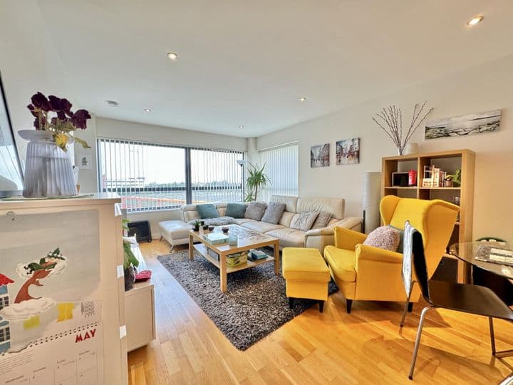 2 bedrooms apartment for sale in Salford, United Kingdom - Image 7