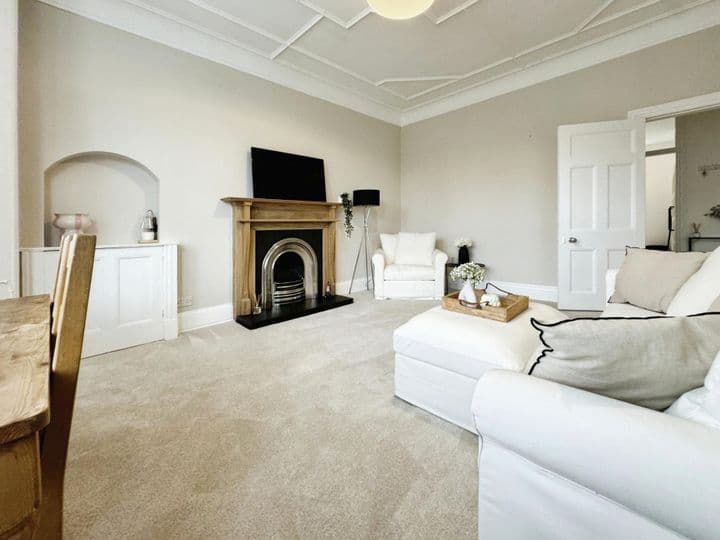 2 bedrooms apartment for sale in Glasgow, United Kingdom - Image 3