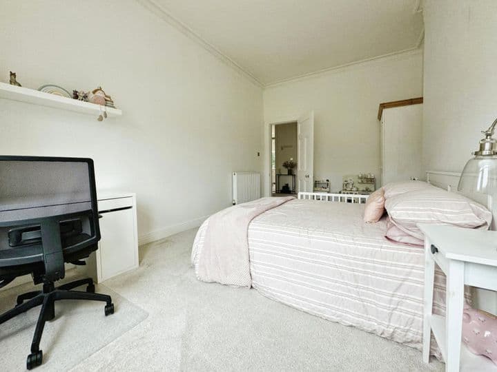 2 bedrooms apartment for sale in Glasgow, United Kingdom - Image 12