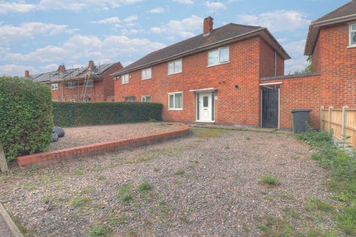 3 bedrooms house for sale in Loughborough, United Kingdom - Image 2