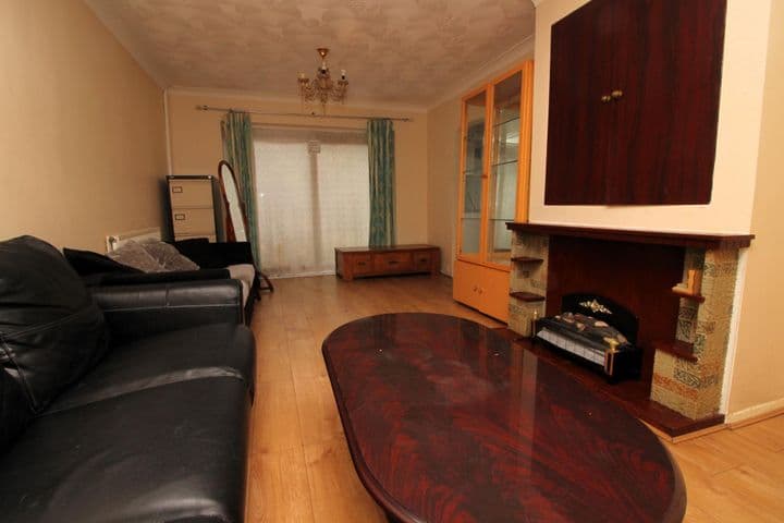 3 bedrooms house for sale in Romford, United Kingdom - Image 8