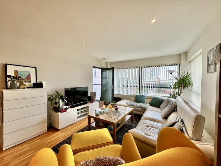 2 bedrooms apartment for sale in Salford, United Kingdom - Image 3