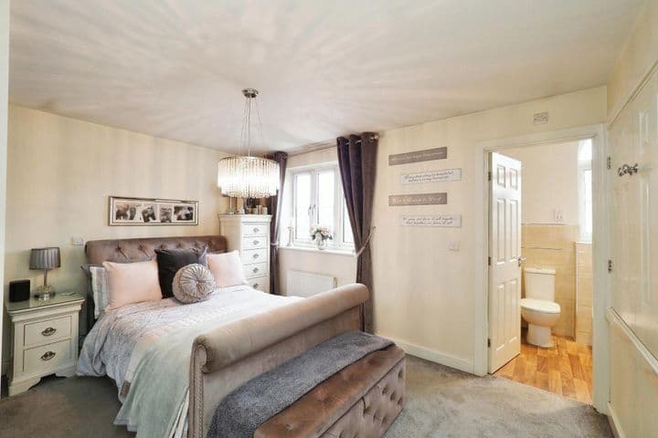 4 bedrooms house for sale in Nottingham, United Kingdom - Image 10