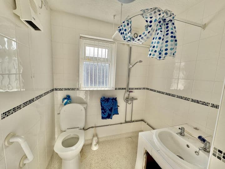 2 bedrooms house for sale in Oldham, United Kingdom - Image 12