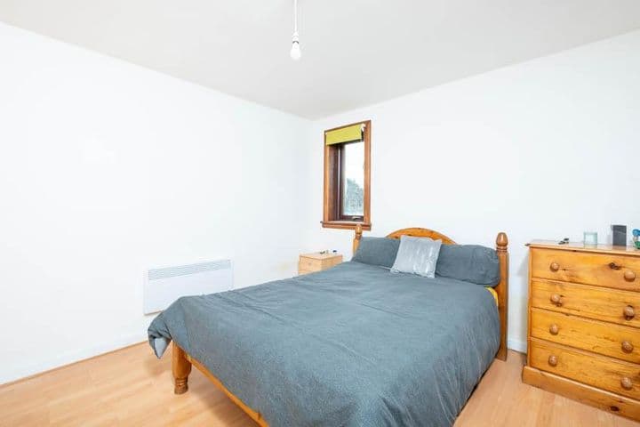 2 bedrooms apartment for sale in Dundee, United Kingdom - Image 9