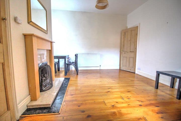 2 bedrooms apartment for sale in Newcastle Upon Tyne, United Kingdom - Image 5