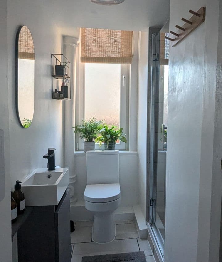 1 bedroom apartment for sale in Edinburgh City Centre, United Kingdom - Image 9