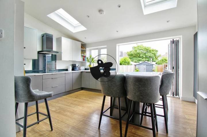 3 bedrooms house for sale in Romford, United Kingdom - Image 33