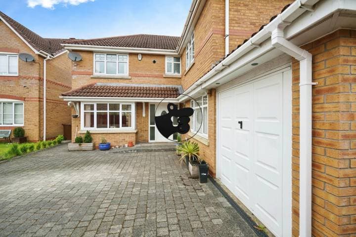 5 bedrooms house for sale in Wigan, United Kingdom - Image 2