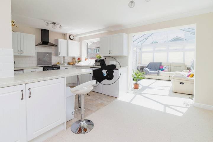 3 bedrooms house for sale in Milton Keynes, United Kingdom - Image 10