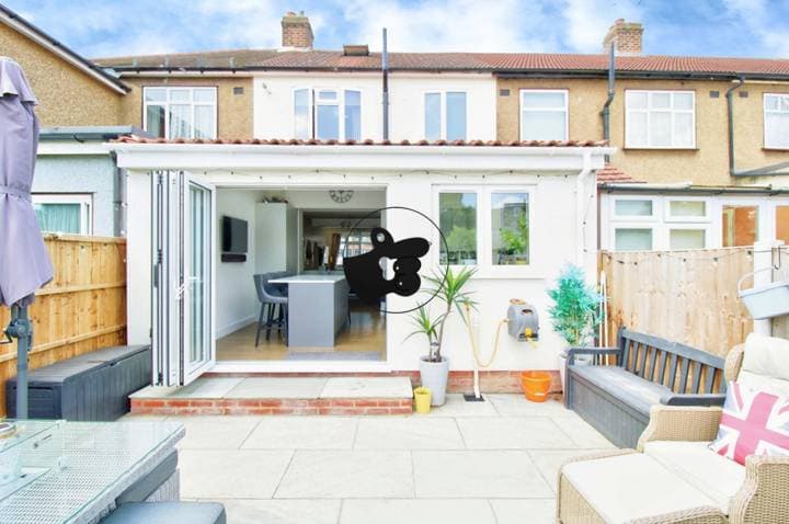 3 bedrooms house for sale in Romford, United Kingdom - Image 29