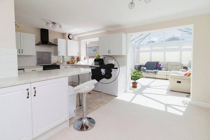 3 bedrooms house for sale in Milton Keynes, United Kingdom - Image 2