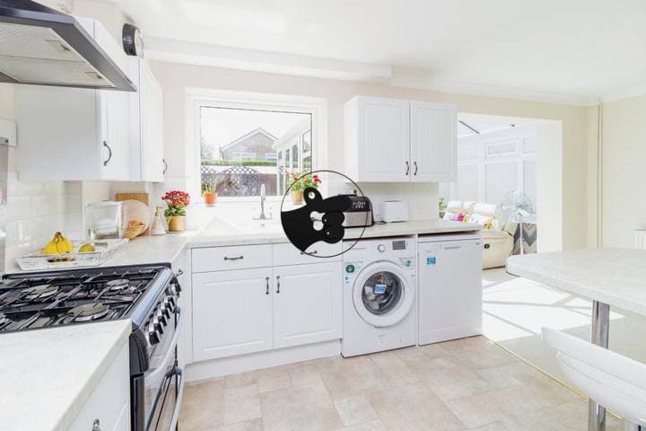 3 bedrooms house for sale in Milton Keynes, United Kingdom - Image 9