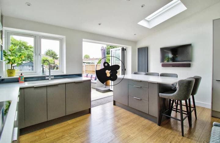 3 bedrooms house for sale in Romford, United Kingdom - Image 15