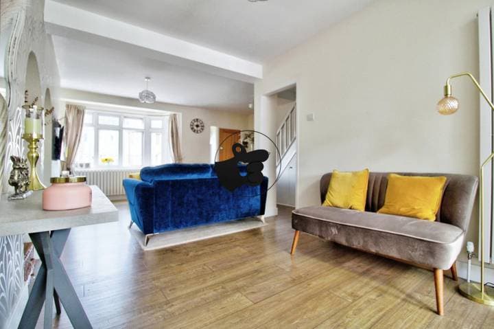 3 bedrooms house for sale in Romford, United Kingdom - Image 8