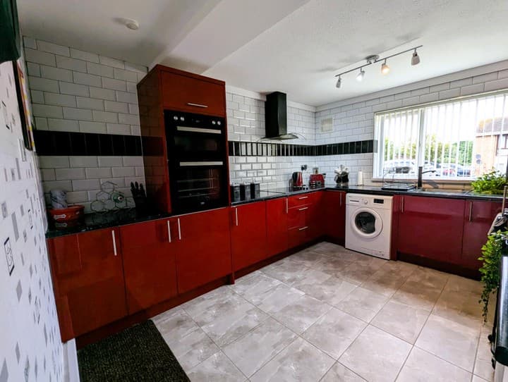 2 bedrooms apartment for sale in Exeter, United Kingdom - Image 4