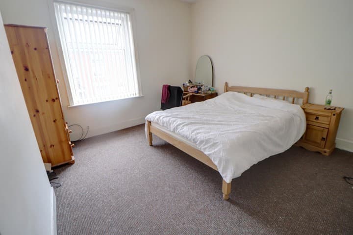 2 bedrooms house for sale in Oldham, United Kingdom - Image 8