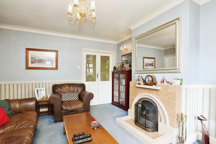 4 bedrooms house for sale in London, United Kingdom - Image 5