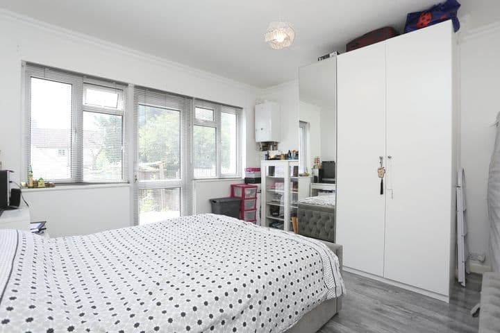 4 bedrooms house for sale in London, United Kingdom - Image 6