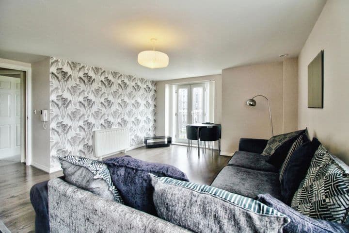 2 bedrooms apartment for sale in Salford, United Kingdom - Image 3