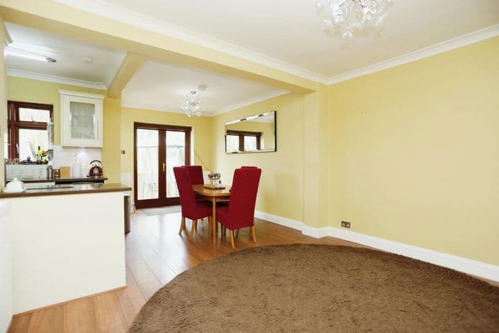 4 bedrooms house for sale in London, United Kingdom - Image 7