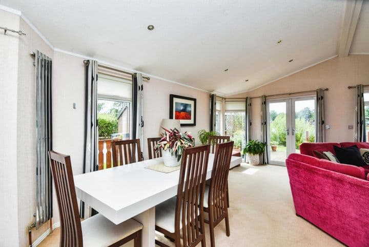 2 bedrooms other for sale in Carnforth, United Kingdom - Image 5