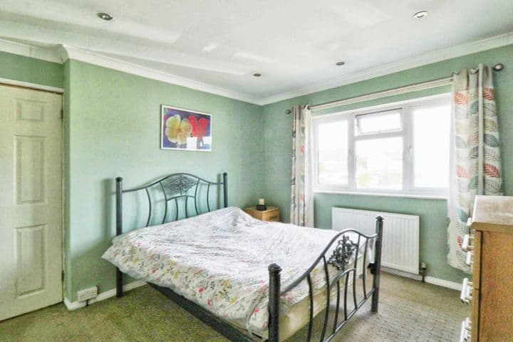 3 bedrooms house for sale in Luton, United Kingdom - Image 11