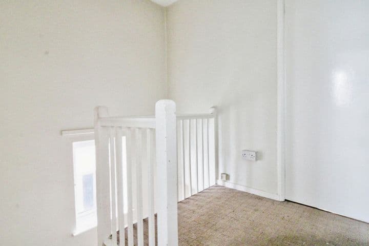 3 bedrooms house for sale in Luton, United Kingdom - Image 7