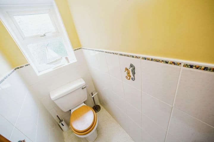 2 bedrooms house for sale in Huddersfield, United Kingdom - Image 7