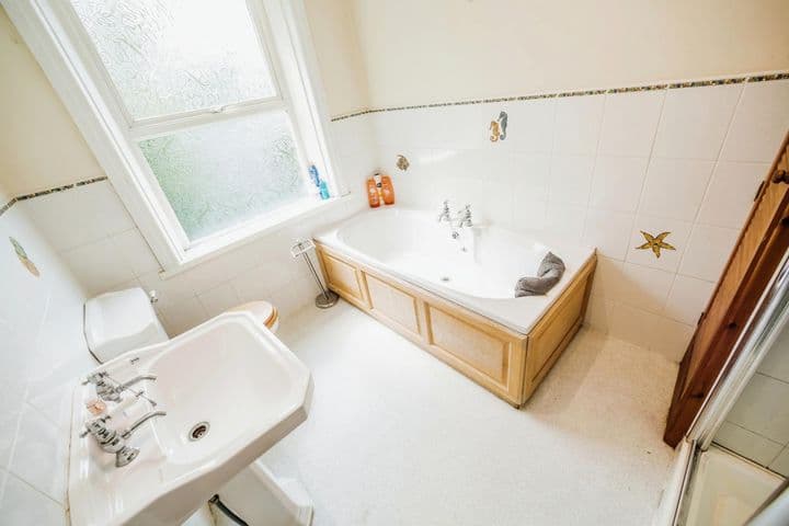 2 bedrooms house for sale in Huddersfield, United Kingdom - Image 8