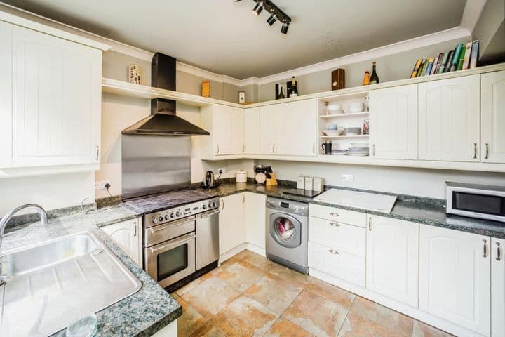 2 bedrooms house for sale in Huddersfield, United Kingdom - Image 5