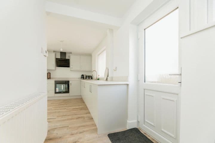 3 bedrooms house for sale in Rotherham, United Kingdom - Image 6