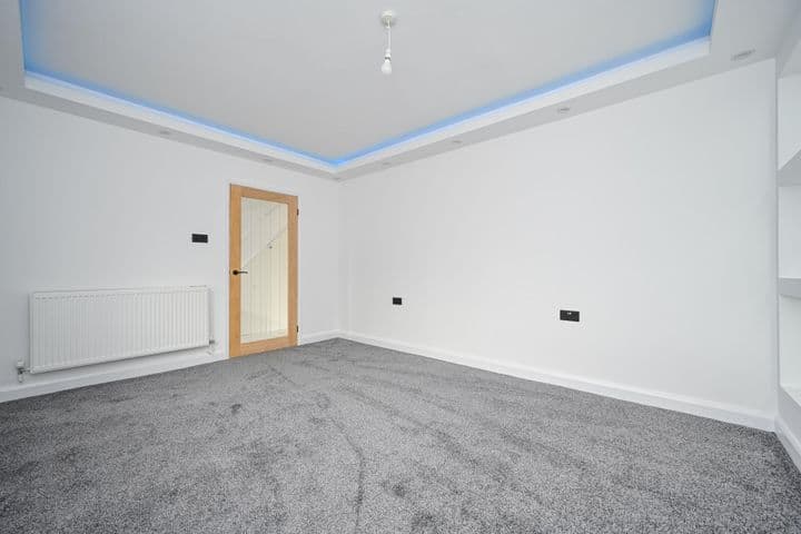 3 bedrooms house for sale in Newcastle Upon Tyne, United Kingdom - Image 9