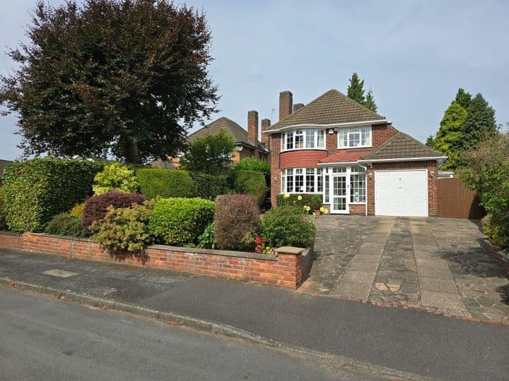 3 bedrooms house for sale in Sutton Coldfield, United Kingdom - Image 2