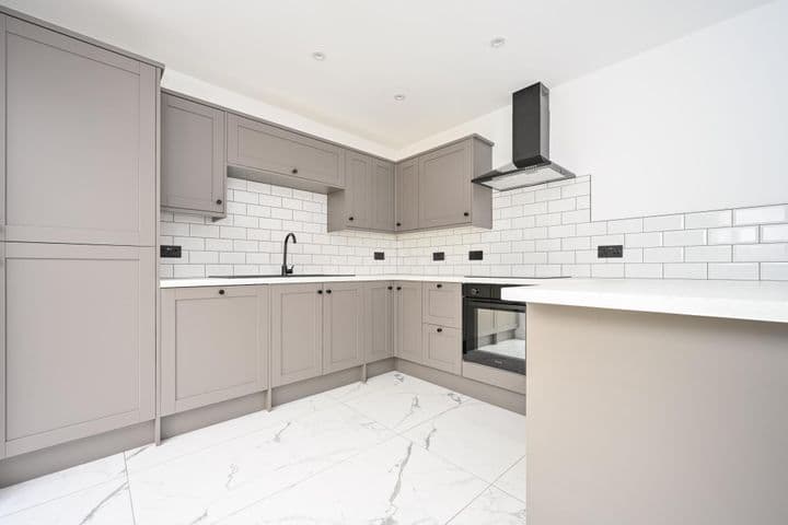 3 bedrooms house for sale in Newcastle Upon Tyne, United Kingdom - Image 11